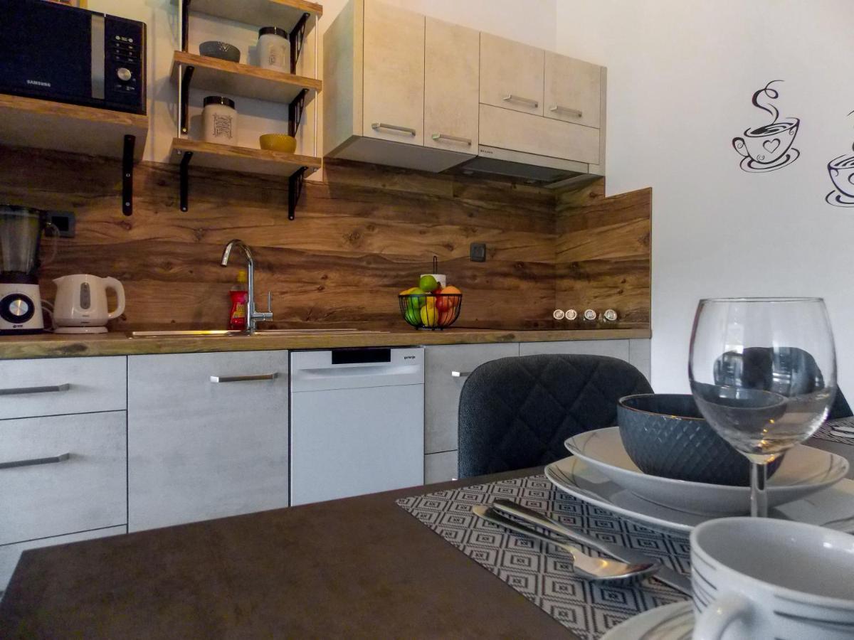 Apartman Bamboo Нин Екстериор снимка