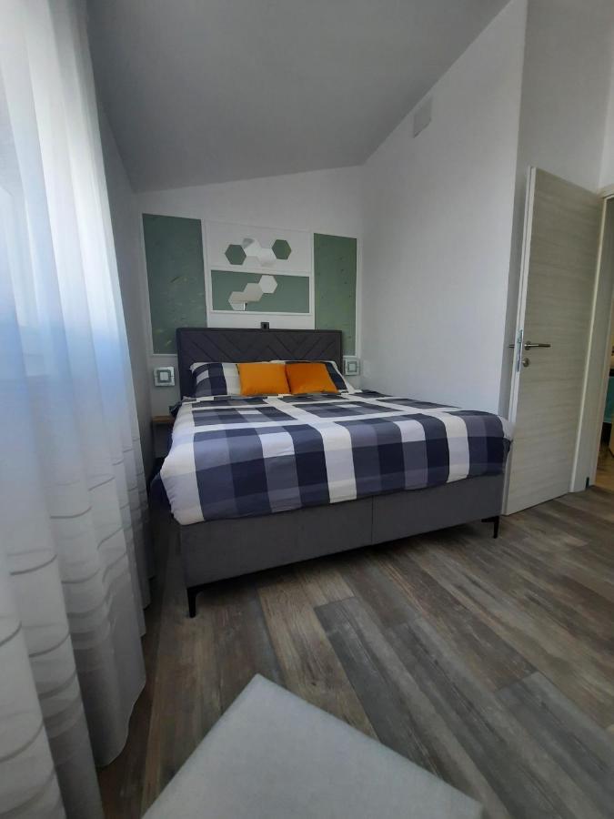Apartman Bamboo Нин Екстериор снимка