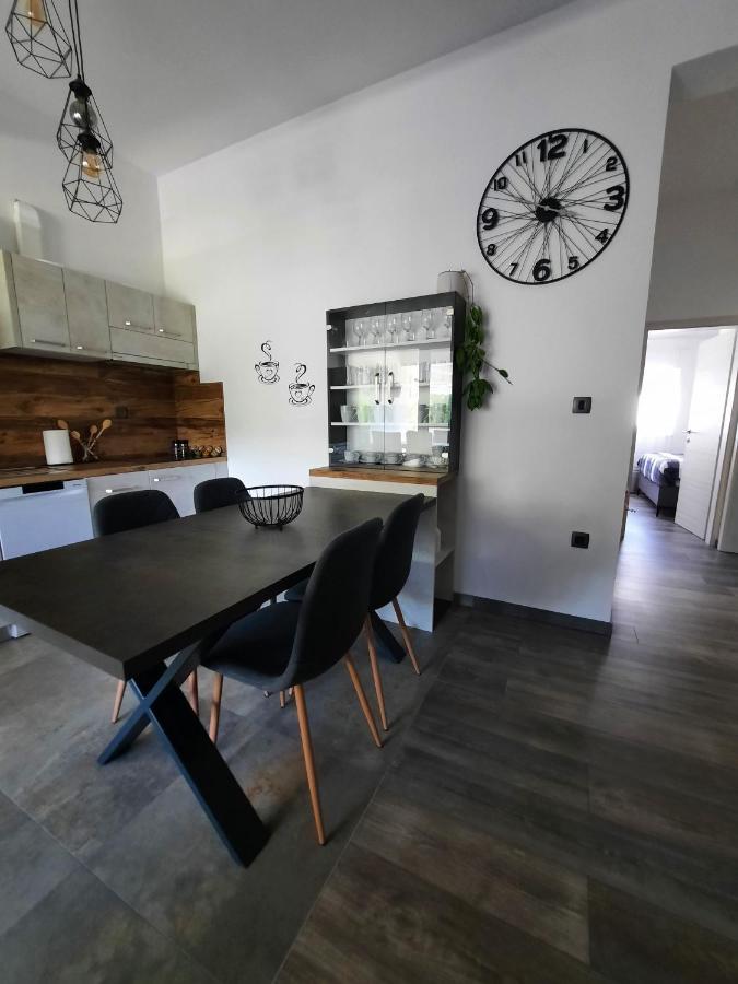 Apartman Bamboo Нин Екстериор снимка